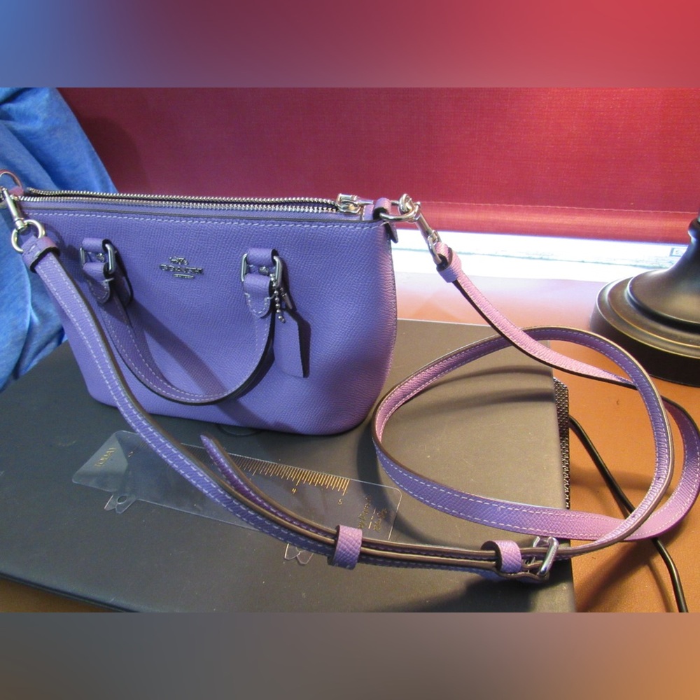 Coach Mini Gallery tote GUC